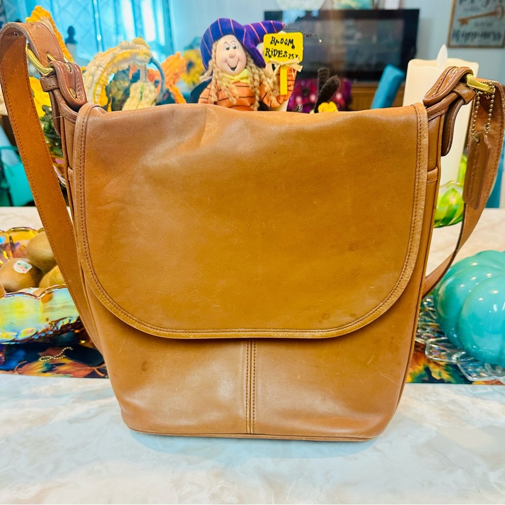 Vintage Coach Whitney 4115 British Tan Flap Crossbody